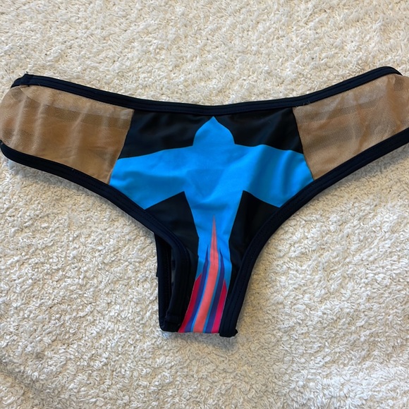 Pacific and Driftwood - Birds of a Feather Bottom - small *NWT* - Picture 2 of 4